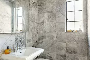314 E 41st St, New York, NY 10017 - Photo 11