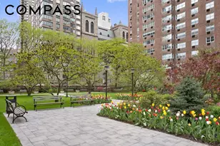345 W 58th St, New York City, NY 10019 - Photo 3