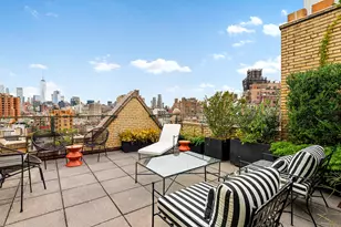 61 W 9th St, New York City, NY 10011 - Photo 3