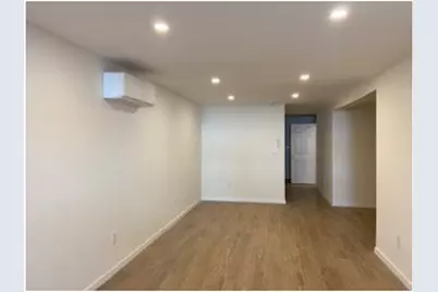 79-23 67th Drive, New York City, NY 11379 - Photo 21