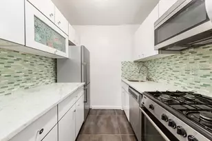 175 W 13th St, New York City, NY 10011 - Photo 5