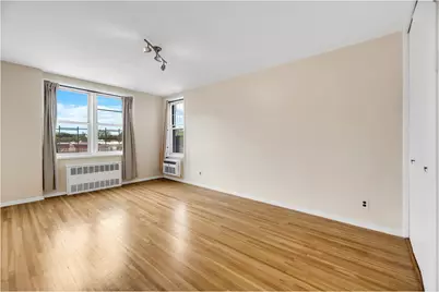 400 E 17th Street #702, New York City, NY 11226 - Photo 5