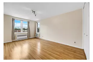 400 E 17th St, New York City, NY 11226 - Photo 5
