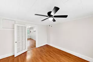 315 42nd St, New York City, NY 11232 - Photo 35
