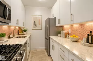311 E 71st St, New York, NY 10021 - Photo 5