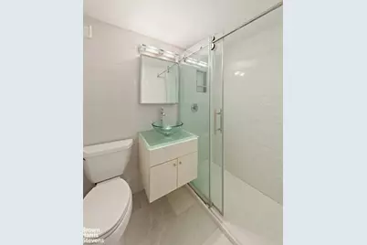 311 E 71st Street #10A, New York, NY 10021 - Photo 9