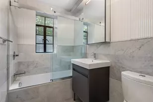 25 Monroe Pl, Brooklyn, NY 11201 - Photo 3