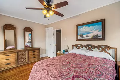 91-10 70th Avenue, New York City, NY 11375 - Photo 17