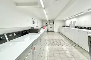 222 W 14th St, New York, NY 10011 - Photo 17