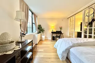 222 W 14th St, New York City, NY 10011 - Photo 3