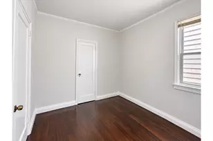 143-27 95th Ave, Jamaica, NY 11435 - Photo 9