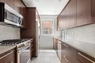 601 E 19th St, Brooklyn, NY 11226 - Photo 3