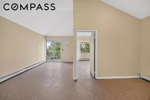 704 E 103rd St, New York City, NY 11236 - Photo 29