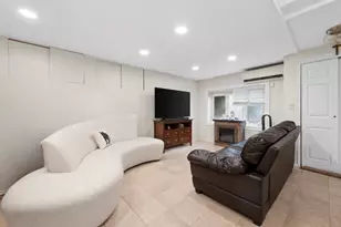 32-11 71st St, East Elmhurst, NY 11370 - Photo 3