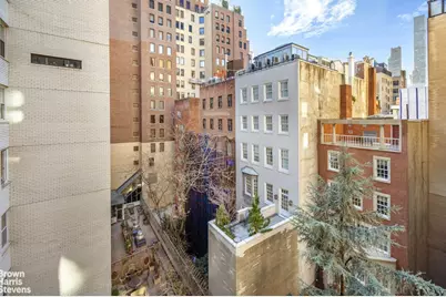 4 E 70th Street #7C, New York City, NY 10021 - Photo 3
