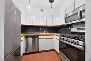 303 W 80th St, New York, NY 10024 - Photo 5