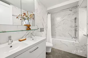 385 Grand St, New York City, NY 10002 - Photo 5