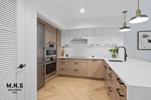 22-54 46th St, New York City, NY 11105 - Photo 17