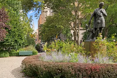 31 Gramercy Park S #2A, New York, NY 10003 - Photo 9