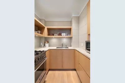 31 Gramercy Park S #2A, New York, NY 10003 - Photo 5