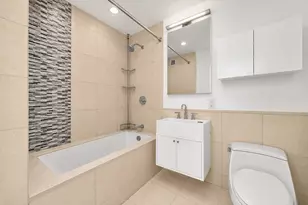 350 W 42nd St, New York, NY 10036 - Photo 9