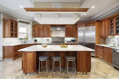 313 W 74th Street, New York City, NY 10023 - Photo 9