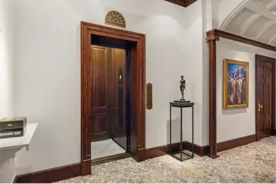 313 W 74th Street, New York City, NY 10023 - Photo 5
