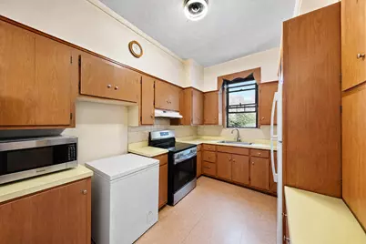 1452 Flatbush Avenue, New York City, NY 11210 - Photo 9