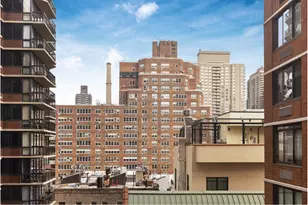 343 E 74th St, New York City, NY 10021 - Photo 5