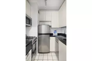 343 E 74th St, New York City, NY 10021 - Photo 3