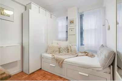 135 E 54th Street #MR3, New York City, NY 10022 - Photo 1