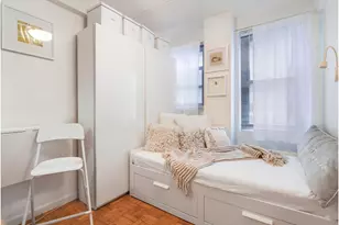 135 E 54th St, New York City, NY 10022 - Photo 3