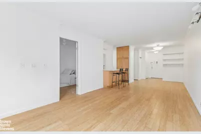 70-25 Yellowstone Boulevard #3X, Forest Hills, NY 11375 - Photo 5