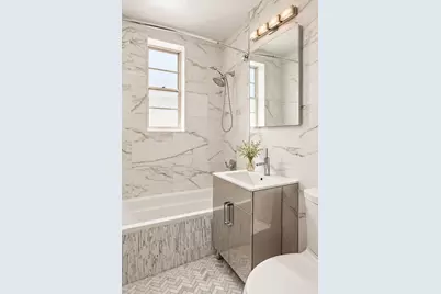 64 E 94th Street #7B, New York, NY 10128 - Photo 5