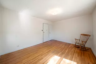 221 McDonald Ave, New York City, NY 11218 - Photo 17
