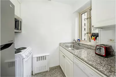 166 E 63rd Street #6B, New York, NY 10021 - Photo 3