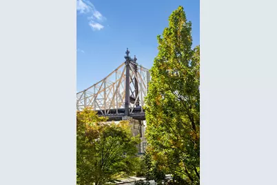 425 Main Street #3N, New York, NY 10044 - Photo 5