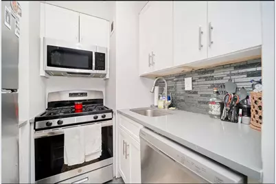 337 W 43rd Street #3DD, New York City, NY 10036 - Photo 7