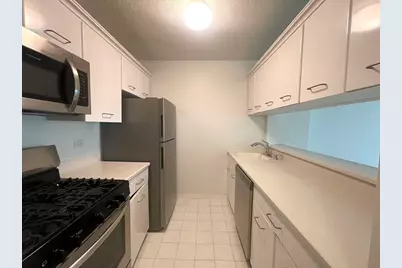 1 S End Avenue #4M, New York City, NY 10280 - Photo 3
