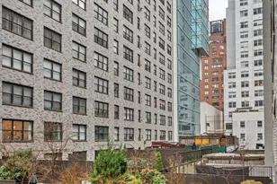225 E 57th St, New York City, NY 10022 - Photo 17