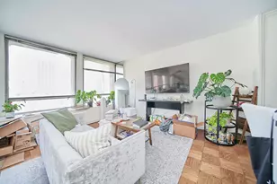 300 E 33rd St, New York City, NY 10016 - Photo 3