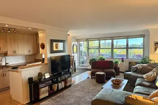 135 Ocean Pkwy, Brooklyn, NY 11218 - Photo 1