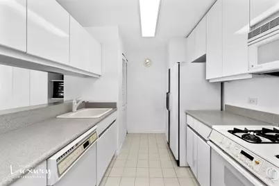 422 E 72nd Street #18B, New York, NY 10021 - Photo 7