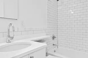 330 E 39th St, New York City, NY 10016 - Photo 11