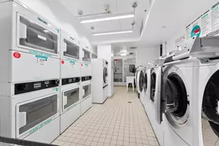 535 W 52nd St, New York City, NY 10019 - Photo 11