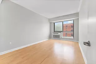 535 W 52nd St, New York City, NY 10019 - Photo 5