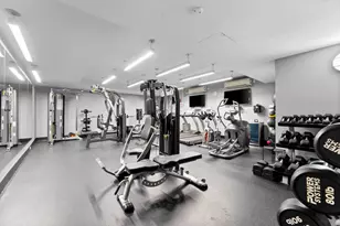 535 W 52nd St, New York City, NY 10019 - Photo 9