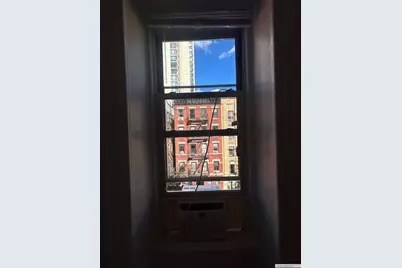 330 E 76th Street #4W, New York City, NY 10021 - Photo 17