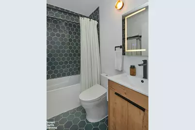 301 E 45th Street #2F, New York, NY 10017 - Photo 7