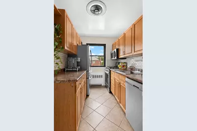 84-11 Shore Parkway #4, Howard Beach, NY 11414 - Photo 3